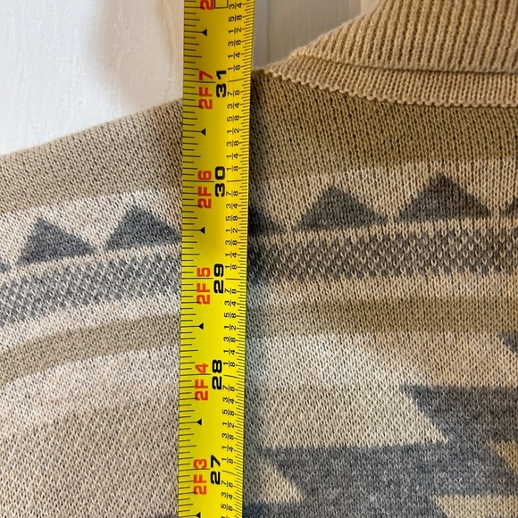 Yet Again Southwestern Style Cardigan Sweater Sz M Aztec Soft Fitted Cozy Winter - Picture 7 of 9